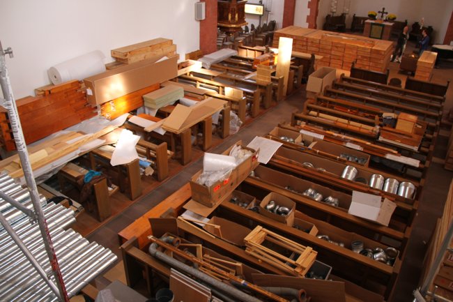 264 16 Okt 2013 Orgelteile Kirche